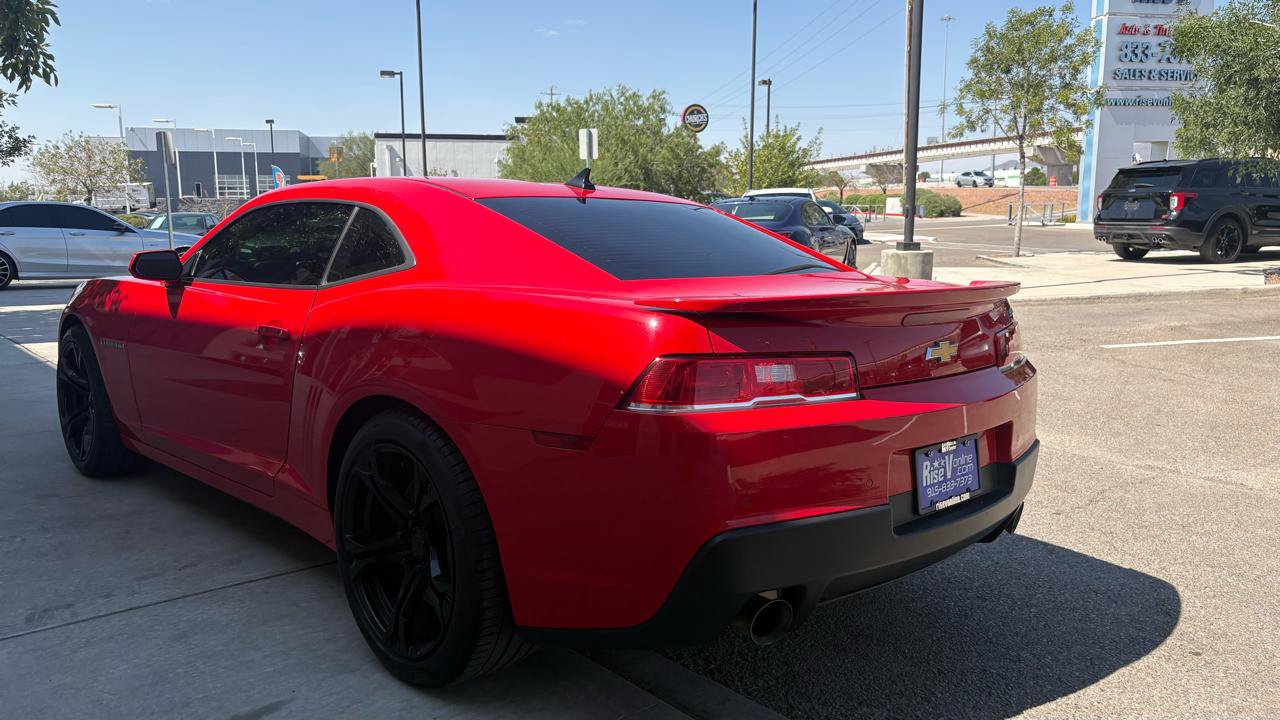 Used 2015 Chevrolet Camaro SS RWD image 9