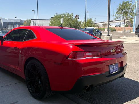Used 2015 Chevrolet Camaro SS RWD image 9