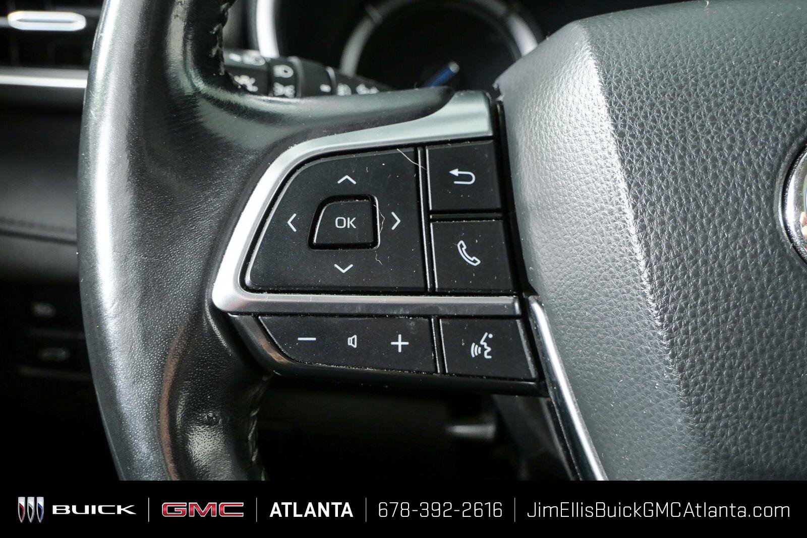 Used 2021 Toyota Highlander XLE FWD image 10