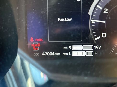 Used 2024 Toyota Sequoia Platinum AWD/4WD image 21