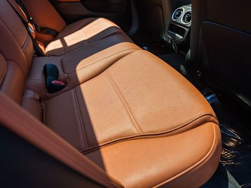 Certified 2023 Mercedes-Benz C 300 4MATIC Sedan image 31