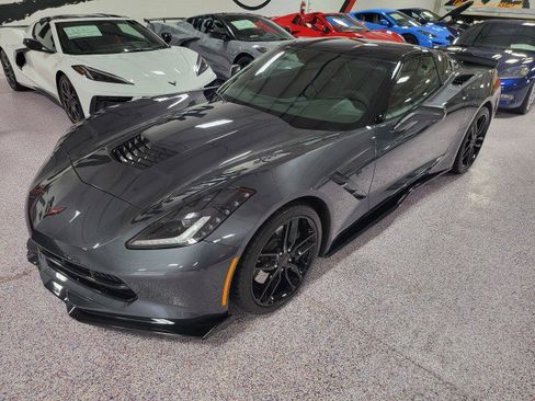Used 2018 Chevrolet Corvette Stingray Coupe w/ Carbon Flash Badge Package image 2