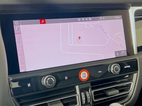 New 2026 Porsche Macan image 16