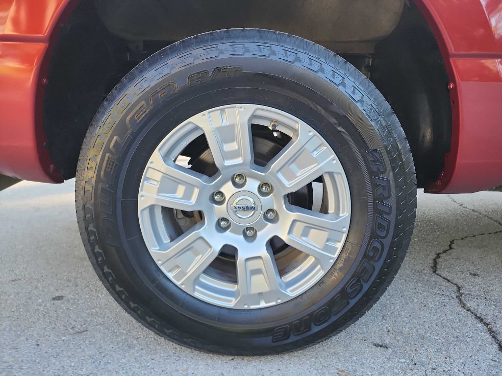Used 2019 Nissan Titan SV AWD/4WD image 11