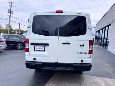 Used 2018 Nissan NV 3500 S image 4