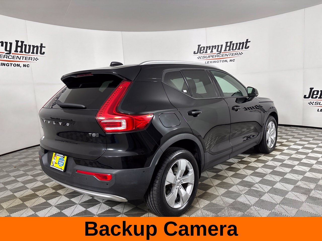 Used 2019 Volvo XC40 T5 Momentum AWD/4WD image 5