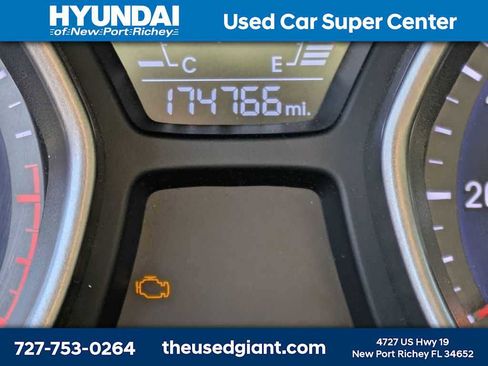 Used 2016 Hyundai Elantra SE image 11
