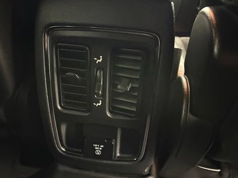 Certified 2018 Jeep Grand Cherokee Altitude AWD/4WD image 16