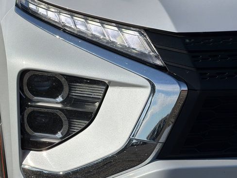 Used 2024 Mitsubishi Eclipse Cross SE image 43