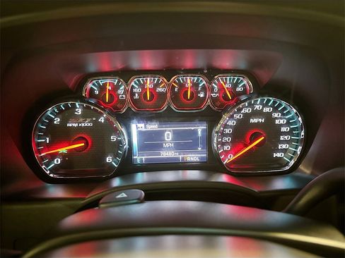 Used 2018 Chevrolet Silverado 1500 LT w/ All Star Edition image 13