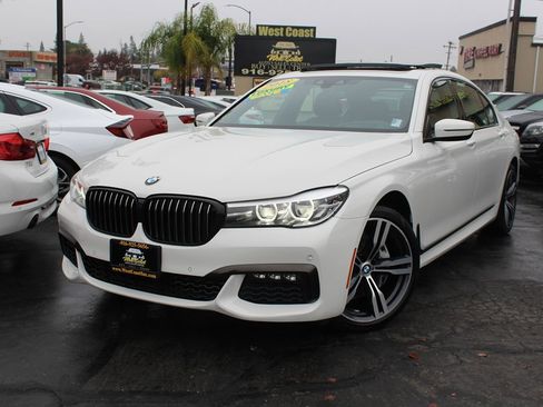 Used 2018 BMW 740i image 48