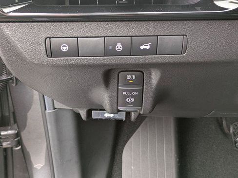 Used 2025 Nissan Murano SL AWD/4WD image 12