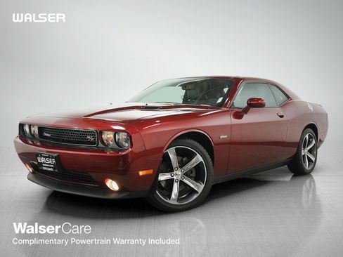 Used 2014 Dodge Challenger R/T RWD image 1