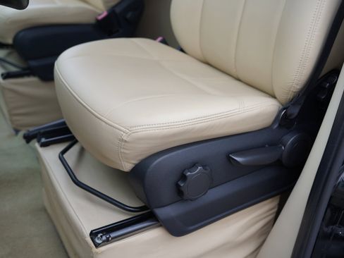 Used 2013 Mercedes-Benz Sprinter 2500 image 22