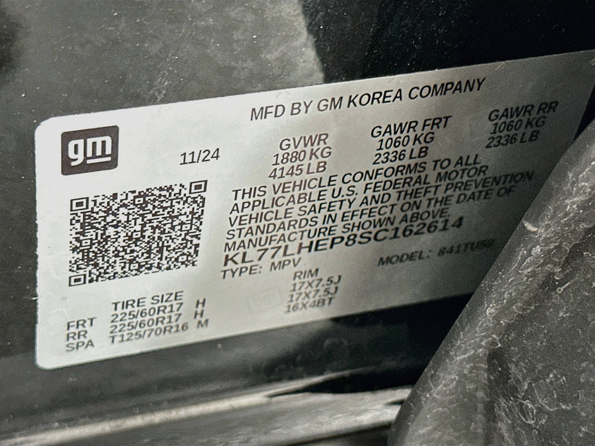 Used 2025 Chevrolet Trax LT FWD image 12
