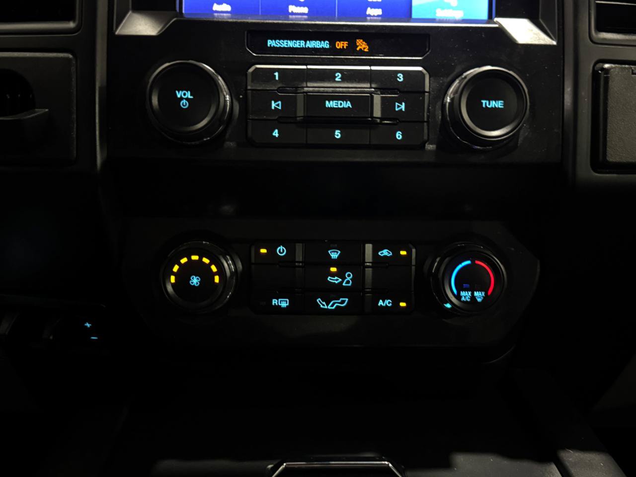 Used 2019 Ford F150 XL w/ Equipment Group 101A Mid RWD image 25