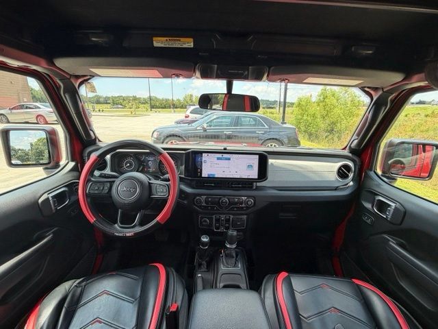 Used 2025 Jeep Gladiator Sport AWD/4WD image 32