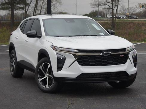 New 2026 Chevrolet Trax RS w/ Sunroof Package image 6