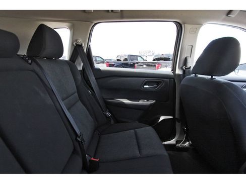 Used 2024 Nissan Rogue SV AWD/4WD image 13