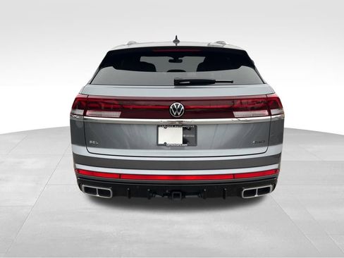 Used 2025 Volkswagen Atlas Cross Sport SEL Premium R-Line image 6