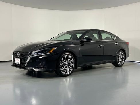 Used 2025 Nissan Altima 2.5 SL image 3