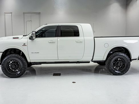 Used 2024 RAM 2500 Limited w/ Safety Group AWD/4WD image 6