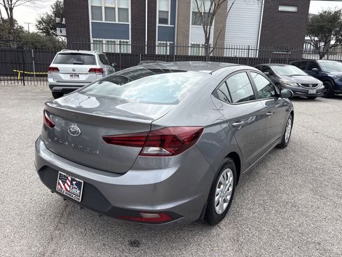 Used 2019 Hyundai Elantra SE w/ Cargo Package image 14