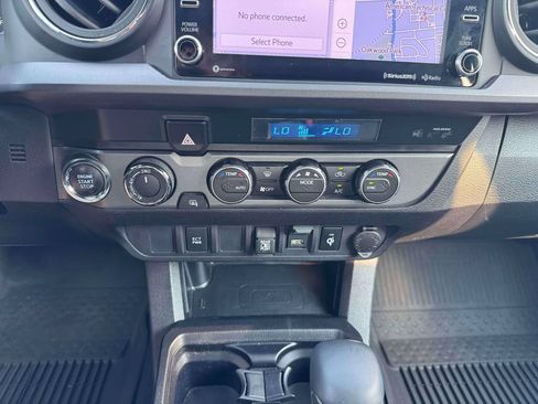 Used 2023 Toyota Tacoma TRD Sport AWD/4WD image 30