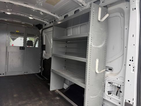 Used 2024 Ford Transit 250 148 Medium Roof RWD image 22