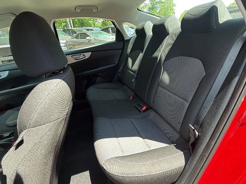 Used 2023 Kia Forte LXS w/ LXS Technology Package FWD image 20