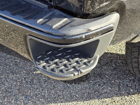 Used 2018 Chevrolet Silverado 1500 Custom w/ Custom Value Package image 11