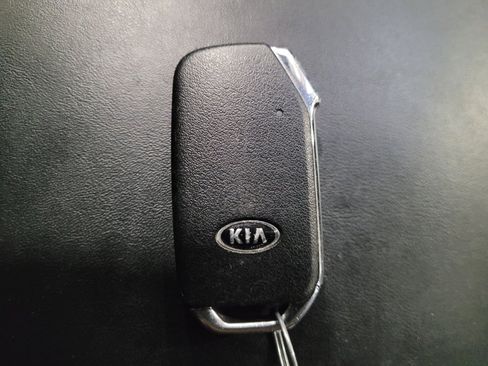 Used 2020 Kia Telluride LX AWD/4WD image 32