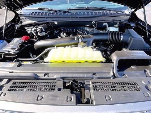 New 2024 Ford Expedition Platinum image 11