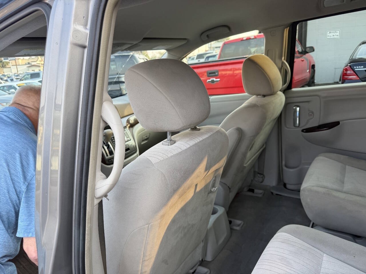 Used 2012 Nissan Quest S FWD image 14