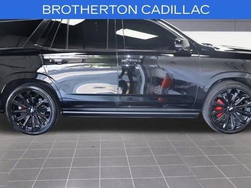 Used 2025 Cadillac Escalade V AWD/4WD image 10