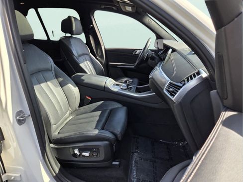 Used 2022 BMW X5 sDrive40i w/ M Sport Package RWD image 19