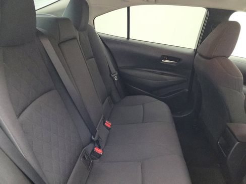 Used 2020 Toyota Corolla LE image 19