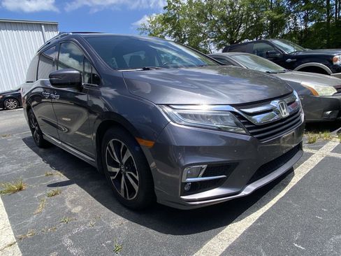 Used 2018 Honda Odyssey Elite image 2