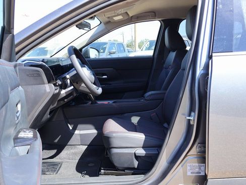 New 2026 Nissan Kicks SR w/ Cold Weather Package image 7