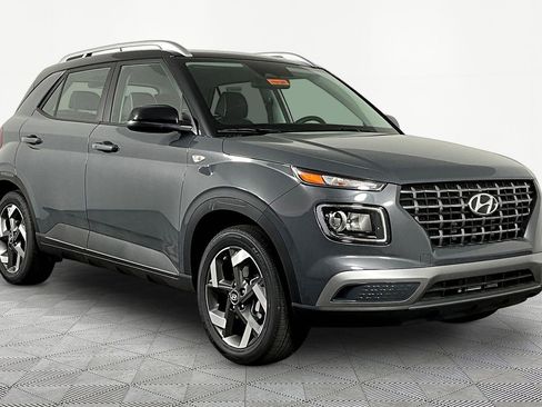 New 2026 Hyundai Venue SEL FWD image 3
