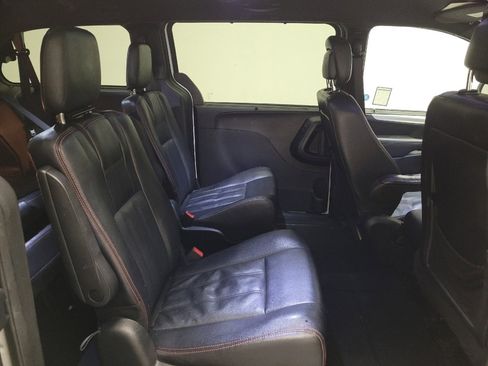 Used 2019 Dodge Grand Caravan GT image 18