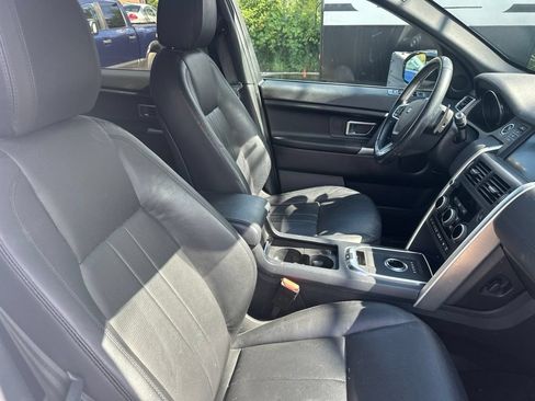 Used 2018 Land Rover Discovery Sport SE AWD/4WD image 5