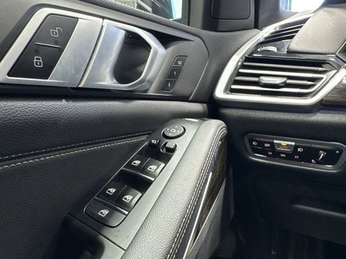 Used 2021 BMW X5 xDrive40i w/ M Sport Package AWD/4WD image 9