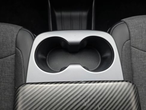 Used 2026 Tesla Model Y AWD image 46