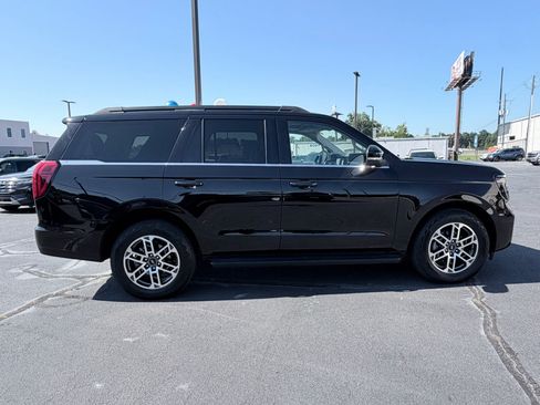 Used 2025 Ford Expedition Active AWD/4WD image 4