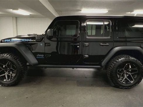 Used 2024 Jeep Wrangler Unlimited Rubicon 4xe w/ Convenience Group image 5