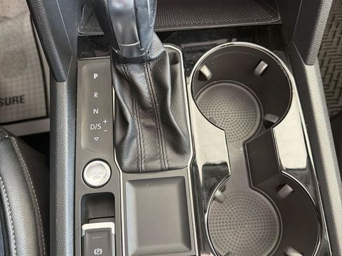 Used 2019 Volkswagen Atlas SEL R-Line FWD image 25
