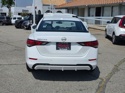 Used 2025 Nissan Sentra SV FWD image 7