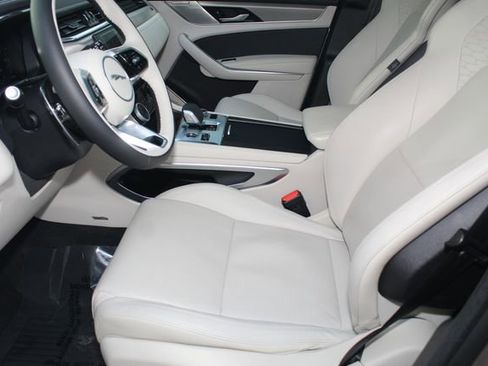 Used 2025 Jaguar F-PACE R-Dynamic S image 22