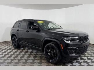 Used 2023 Jeep Grand Cherokee Limited w/ Black Appearance Package AWD/4WD 360° Tour